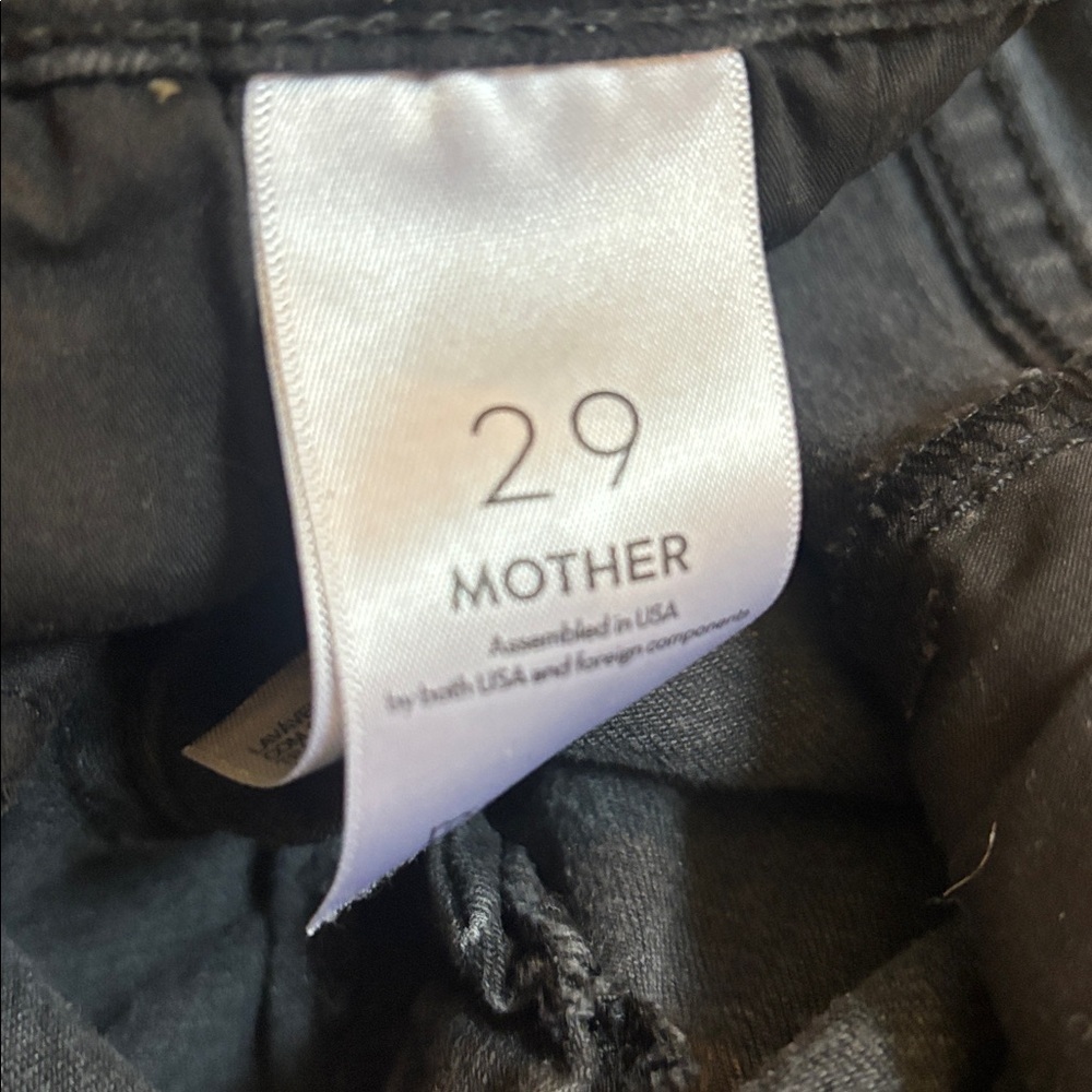 MOTHER The Hustler Fray Jeans in Black - Picture 6 of 8